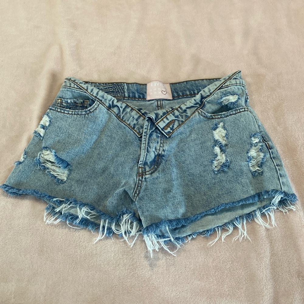 REVICE Melrose Shorts distressed Over It wash size‎ 31 fold over waist waistband